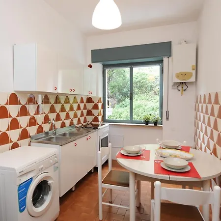 Elegant In 65m² + Balcony Apartment Maiori