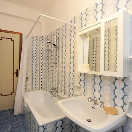 Elegant In 65m² + Balcony Appartamento Maiori